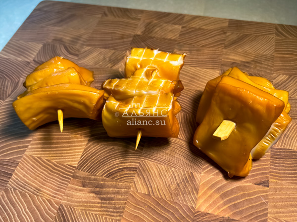 Шашлычок из кальмара х/к в Сургуте