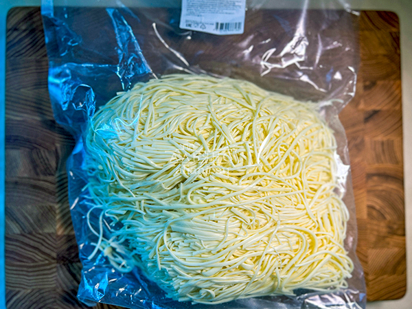 Сырный продукт ФЕРМЕРСКИЙ паутинка белая в Сургуте