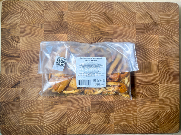 Сыр 150 гр ГОРНЫЙ СЫРОВАР (Ассорти копчёный с укропом и чесноком) в Сургуте