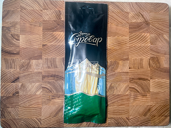 Сыр 60 гр ГОРНЫЙ СЫРОВАР (Нити копчёные) в Сургуте